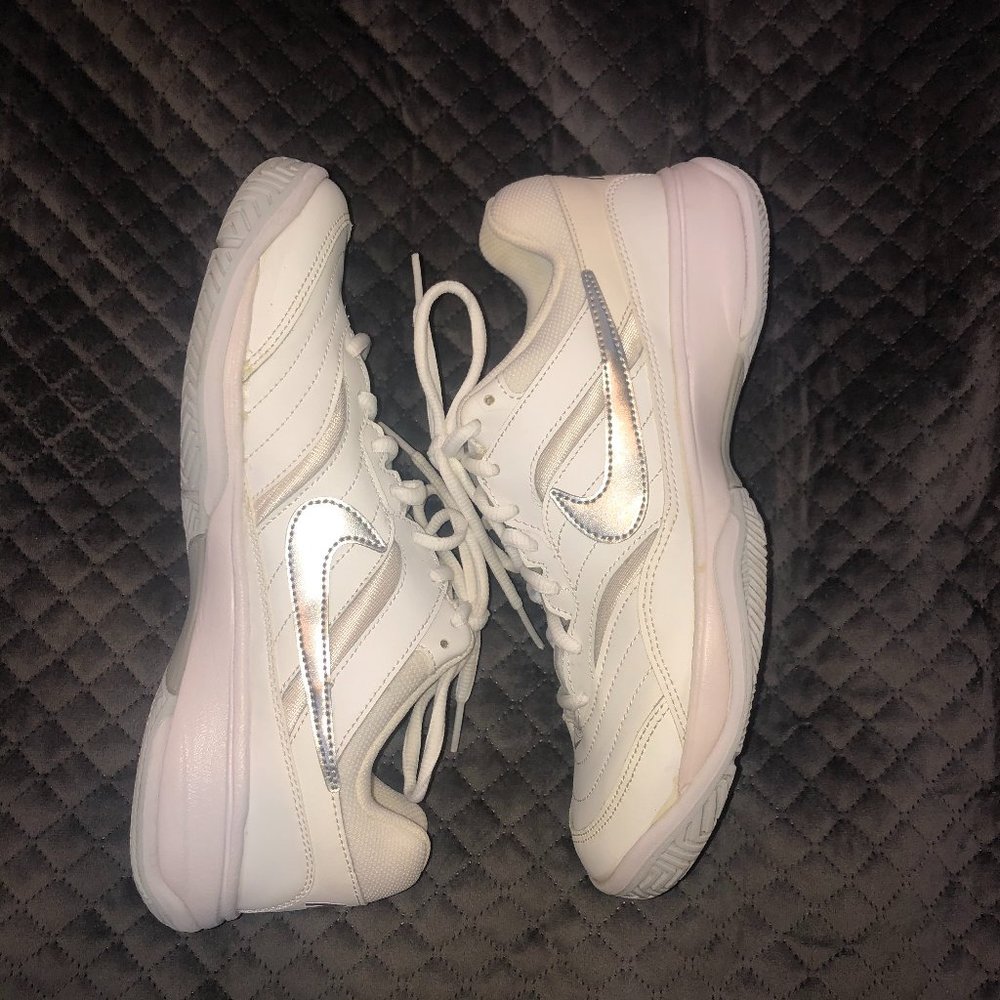 Nike tennis shoes
